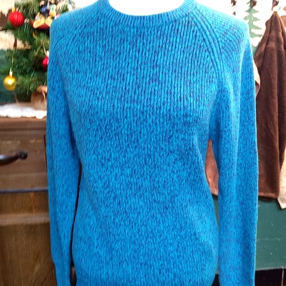 Here's a Hug sweater - Picture 1 of 4